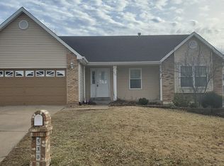 530 Misty Moss Ln, Saint Peters, MO