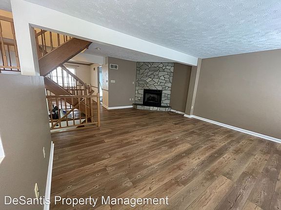 2nd image of 3018 Estate Dr