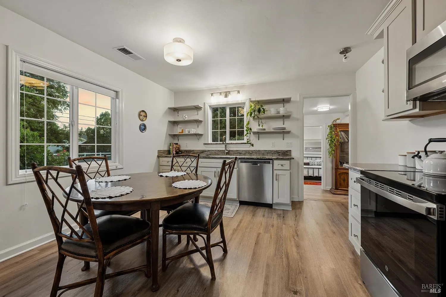 1080 Solano Avenue - Photo 3