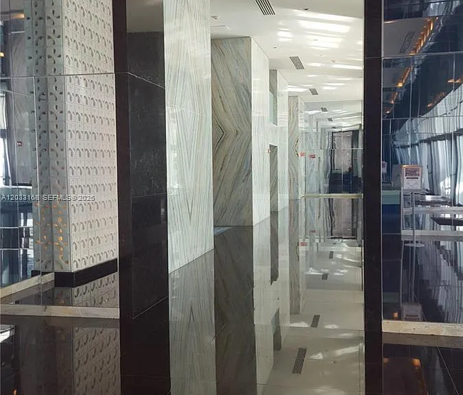 335 Biscayne Blvd #2106 — Photo 1