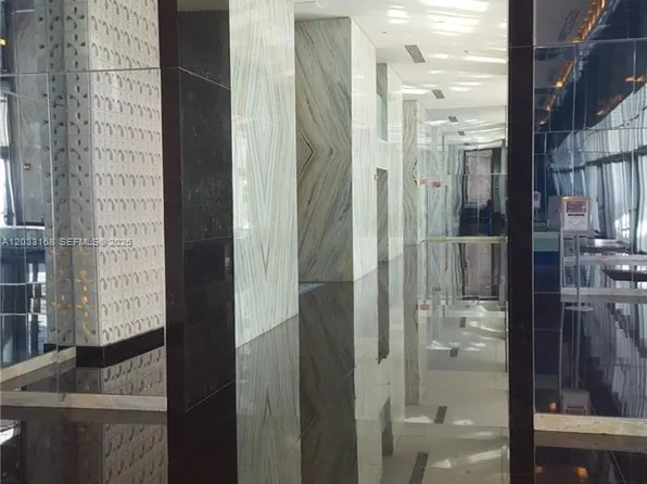 335 Biscayne Blvd, Miami, FL