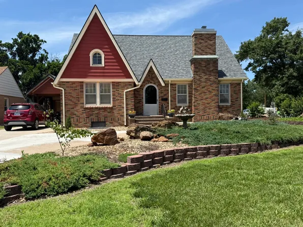 1623 Harrison St, Great Bend, KS 67530