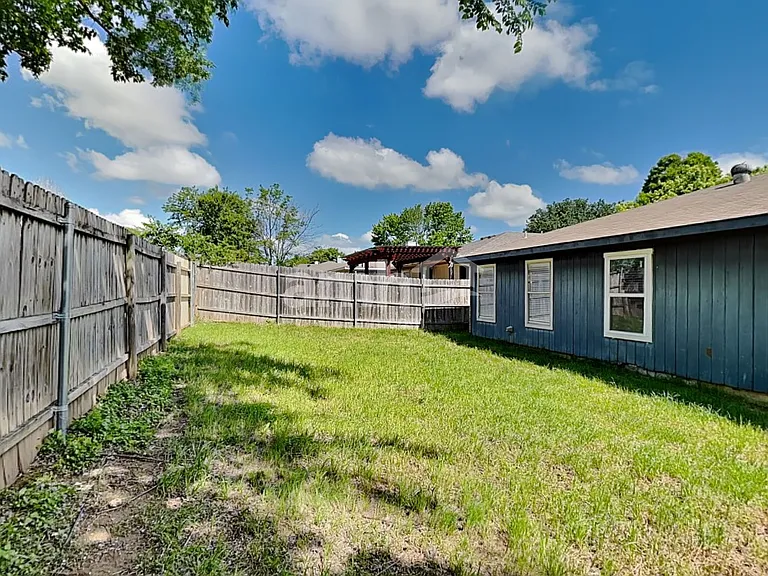 5713 Stone Meadow Ln — Photo 20
