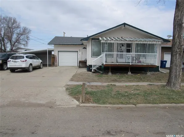 301 7th AVENUE W, Rosetown, SK S0L 2V0