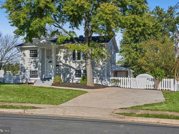 9442 Lafayette Ave, Manassas, VA 20109