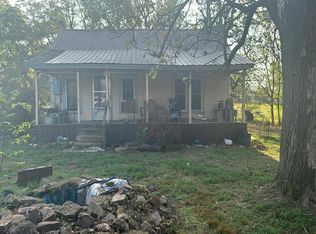 290 E 6th St, Newark, AR 72562