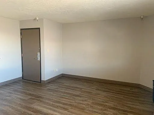 The Bigelow Apartments — Photo 30