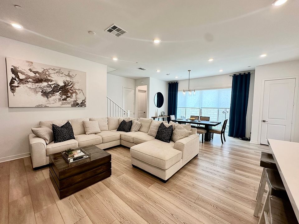 1st image of 27156 Scrub Oak Ct