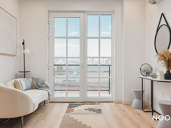 5th image of 68 Gold St #4Q