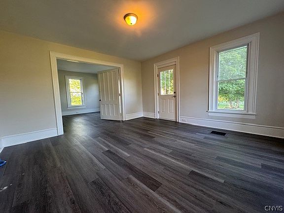5th image of 328 Salt Rd