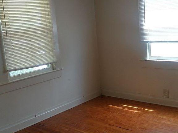 5th image of 1430 20th Ave E