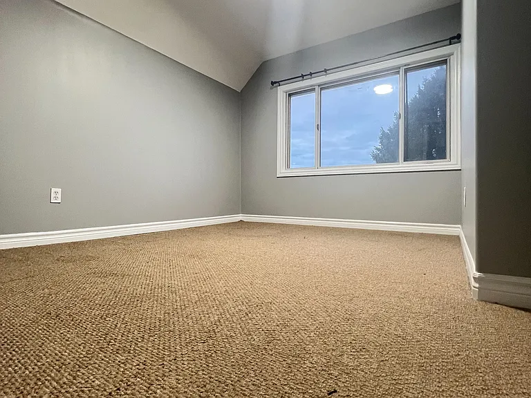 6352 Taylor St — Photo 7