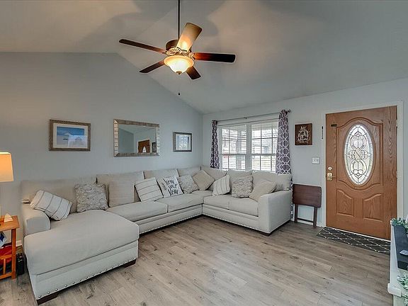 5th image of 232 Briar Patch Ln