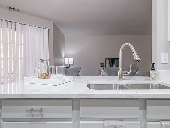 5th image of 1390 Christopher Wren Dr #10-V079