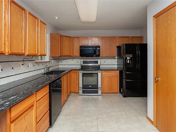 4th image of 3009 SW Sunnybrooke Dr