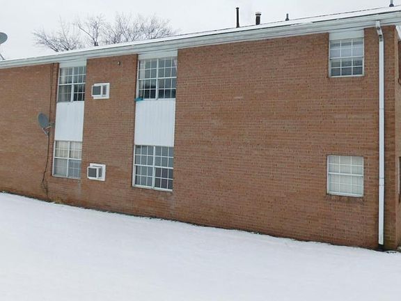 2nd image of 1396 Broadway St APT 4
