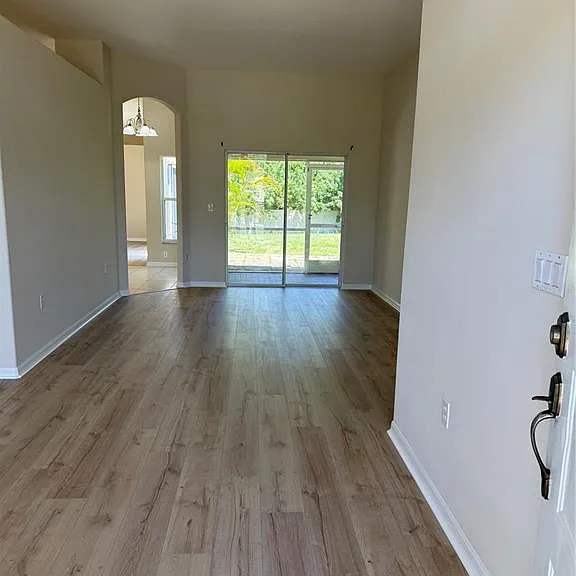 4833 Post Pointe Dr — Photo 3