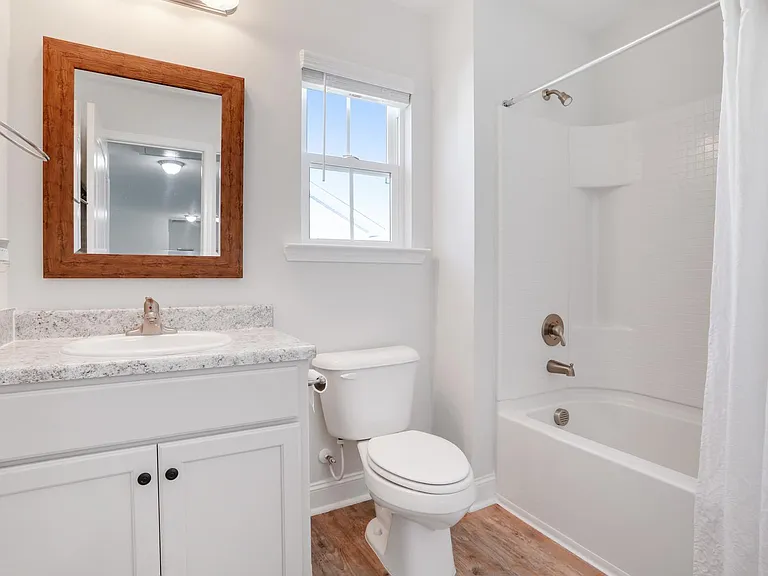180 Shelton St — Photo 21