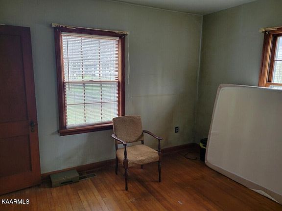 4th image of 2623 S Orton Dr
