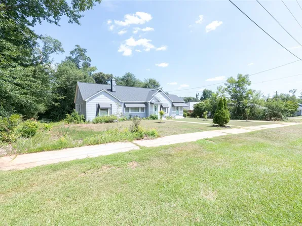 311 S Cherry St, Seneca, SC 29678