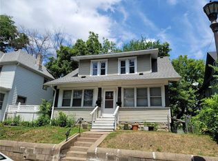 911 6th St E, Saint Paul, MN 55106