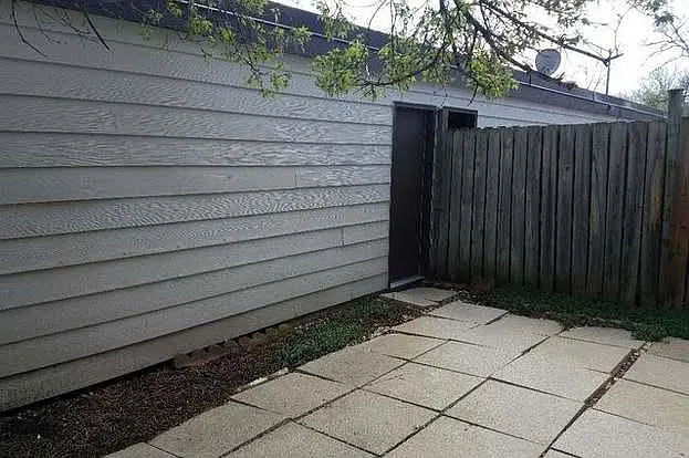 1347 Court Q — Photo 13