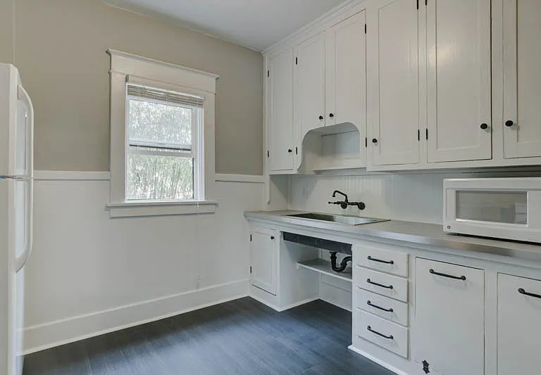 7437 N Saint Louis Ave #9 — Photo 8