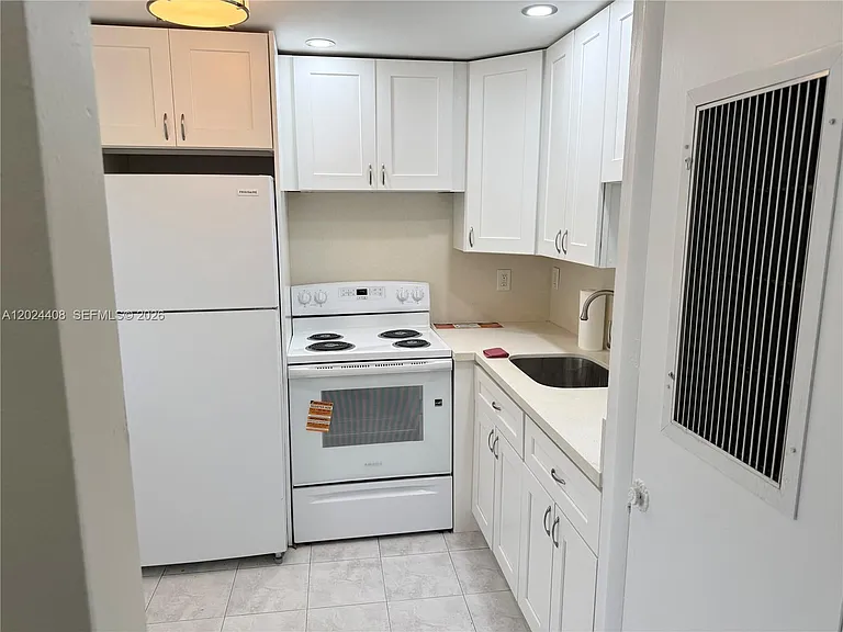 2820 NE 201st Ter #F329 — Photo 8