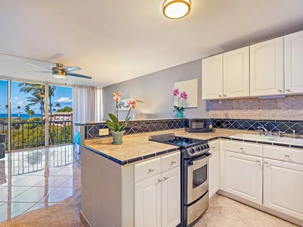 3660 Lower Honoapiilani Rd APT 411, Lahaina, HI 96761