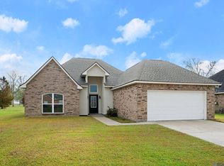 5266 Hemingway Dr, Darrow, LA 70725
