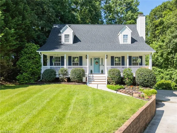 237 Twin Valley Ct, Clemmons, NC 27012