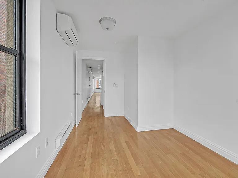 419 E 117th St #PENTHOUSE — Photo 12