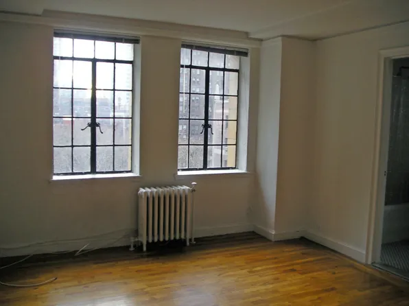 333 East 43rd Street image 1 of 2