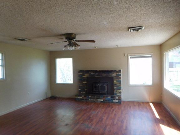 3rd image of 1020 Highland St