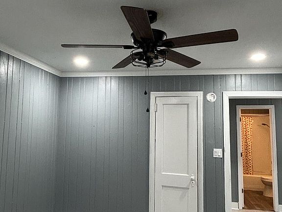 2nd image of 309 Maple St #1