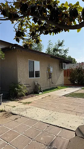 2445 E Phyllis St Photo 1 2445 E Phyllis St Photo 1
