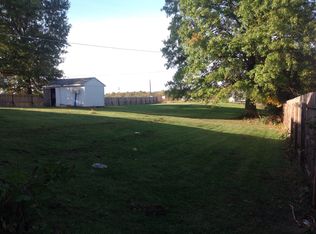 8021 Colliver Dr, Maysville, KY 41056
