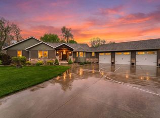 2737 S Smithfield Ct, La Porte, IN 46350