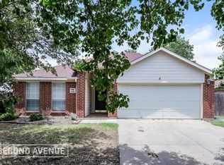 406 Lonestar Park Ln, Ponder, TX 76259