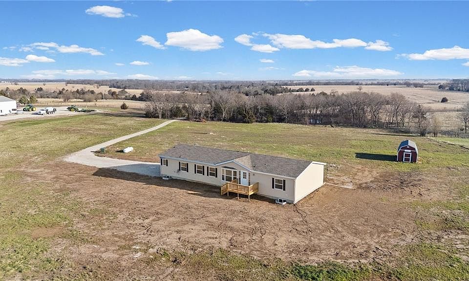 1st image of 3066 Ellis Rd