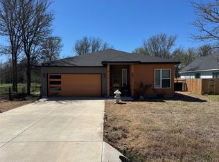 109 Mokulua Ln, Bastrop, TX 78602