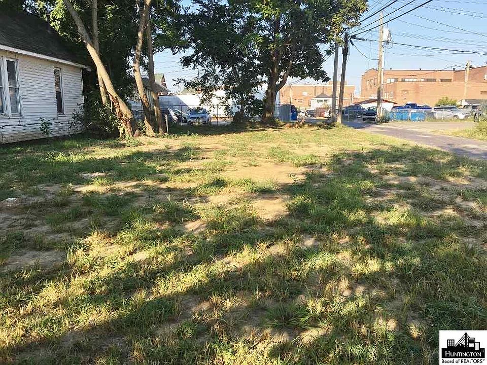 2nd image of 627 14th St
