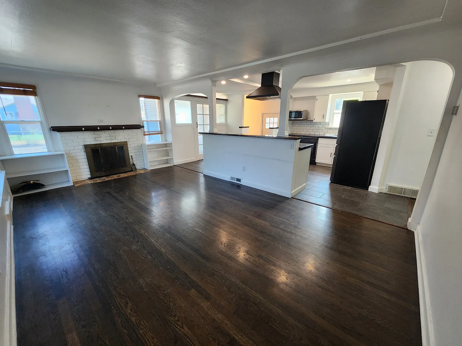 3 bed, 1784 sqft, $2,100 — Photo 2