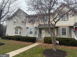 13 Stanwyck Ct, Robbinsville, NJ 08691