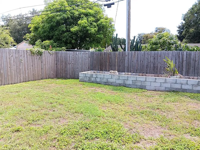 1302 Amble Ln — Photo 24