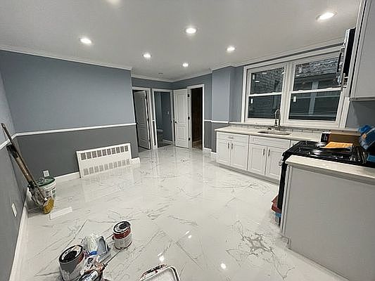 3rd image of 1140 E 98th St Floor 2