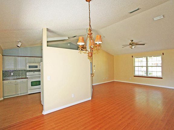 4th image of 3570 Southern Pines Dr
