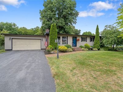 208 Fox Dr, Camillus, NY, 13031