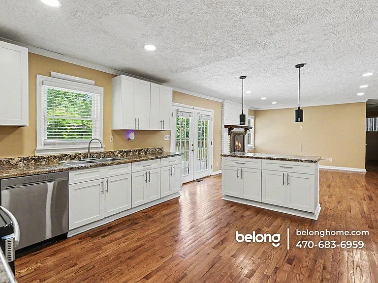 3126 Wesley Chapel Rd — Photo 5