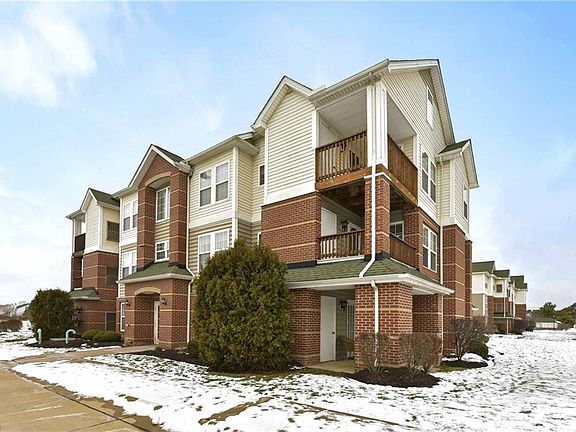 3rd image of 23003 Chandlers Ln APT 218